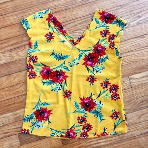 Express Scalloped V-Neck Floral Blouse, Size XXS